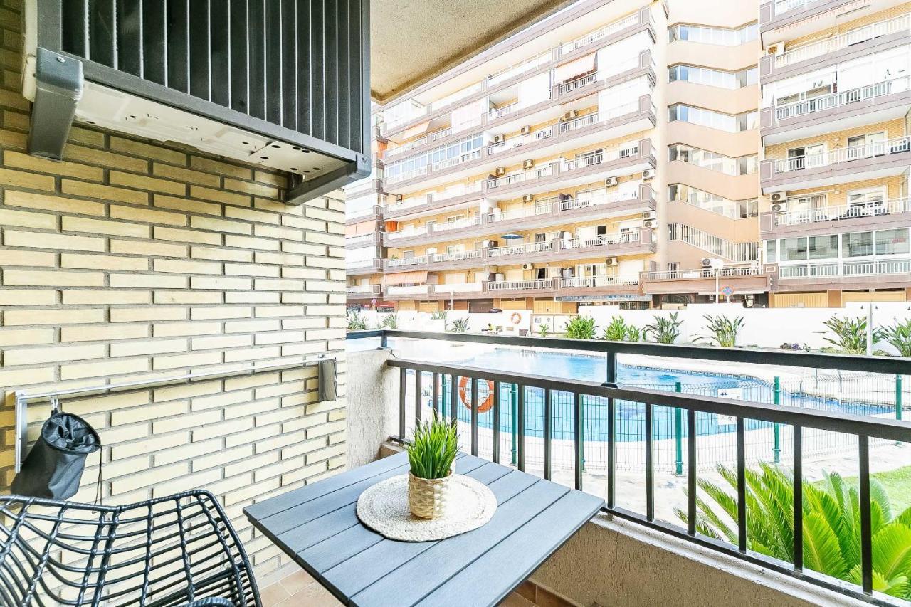 76-Lovely Beach Front Apartment In Фуeнхирола Екстериор снимка
