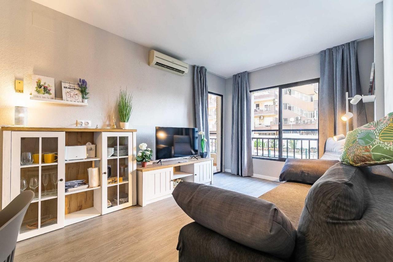 76-Lovely Beach Front Apartment In Фуeнхирола Екстериор снимка